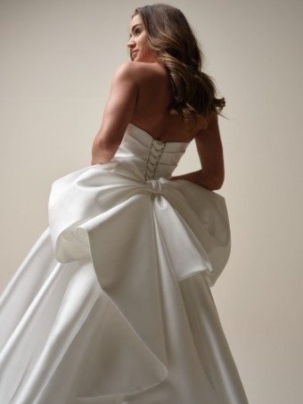 Maggie Sottero AUBRIELLE MARIE #4 All Diamond White thumbnail