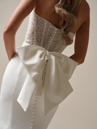 Rebecca Ingram HEYDA #1 Ivory (gown with Natural Illusion) thumbnail